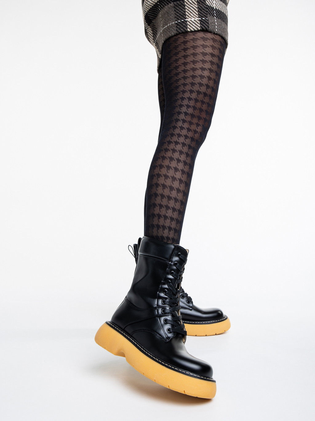 Γυναικείες μπότες   μαύρα  από οικολογικό δέρμα Nunzia, 2 - Kalapod.gr