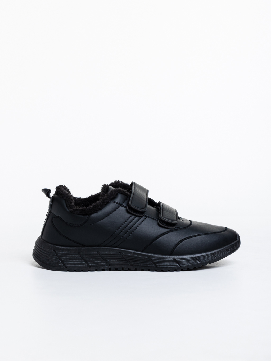 Ανδρικά αθλητικά παπούτσια μαύρα από οικολογικό δέρμα  Triton - Kalapod.gr