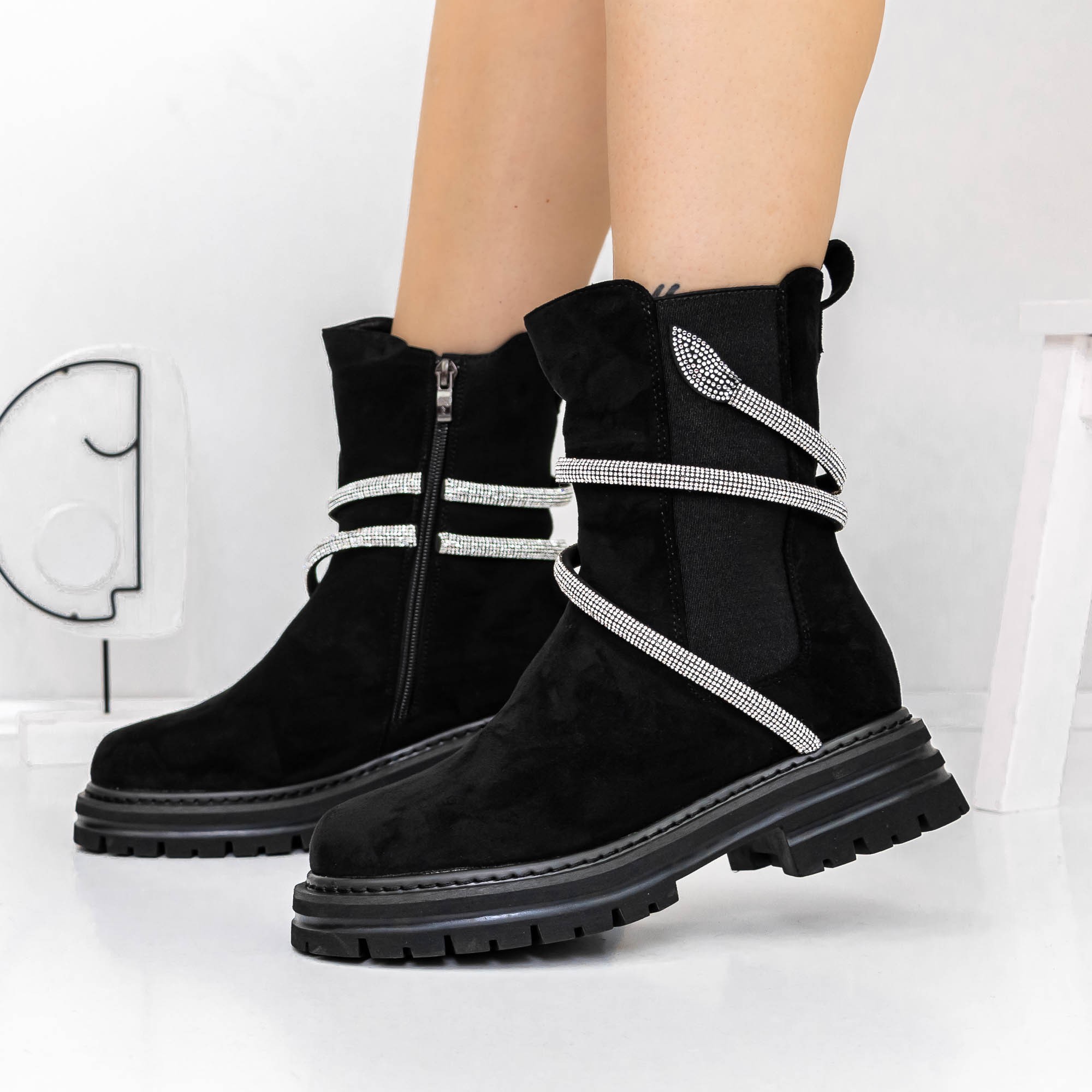 Ανοιξιάτικα-Φθινοπωρινά Γυναικεία Μποτάκια Varuna  Μαύρο - Kalapod.gr Ανοιξιάτικα-Φθινοπωρινά Γυναικεία Μποτάκια Varuna  Μαύρο - Kalapod.gr