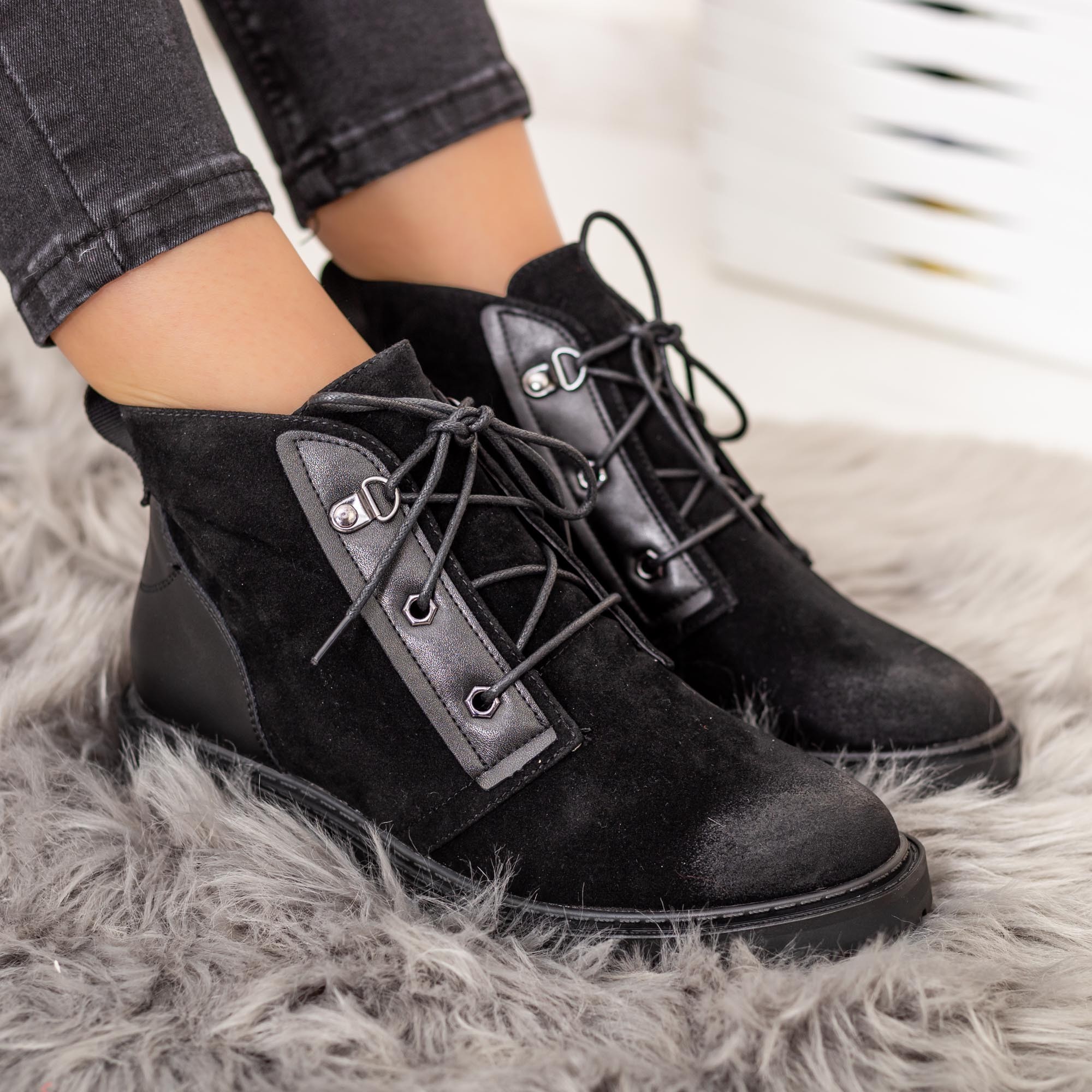 Γυναικείες κοντές μπότες Kalada Μαύρο, 3 - Kalapod.gr Γυναικείες κοντές μπότες Kalada Μαύρο, 3 - Kalapod.gr