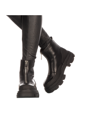 Μπότες  με πλατφόρμα, Γυναικείες μπότες Priva μαύρα - Kalapod.gr