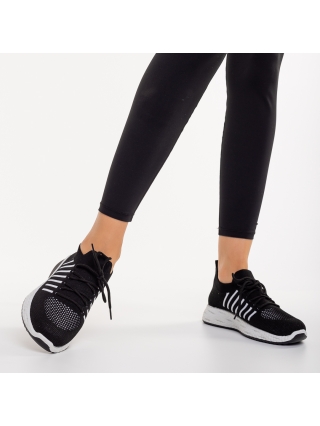 Γυναικεία Αθλητικά Παπούτσια, Γυναικεία αθλητικά παπούτσια μαύρα με λευκό από ύφασμα Biriza - Kalapod.gr