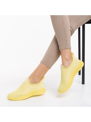 Αθλητικά Παπούτσια, Γυναικεία αθλητικά παπούτσια  κίτρινα από ύφασμα  Fatima - Kalapod.gr