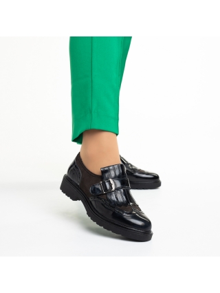 Casual παπούτσια, Γυναικεία παπούτσια  μαύρα από οικολογικό δέρμα λουστρίνη Evianna - Kalapod.gr