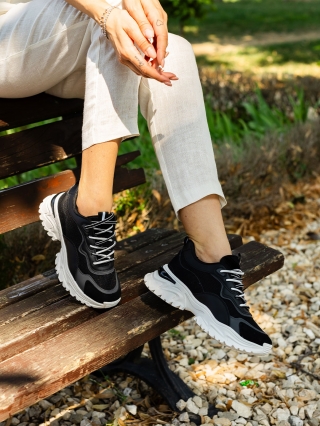 Γυναικεία Αθλητικά Παπούτσια, Γυναικεία αθλητικά παπούστσια  μαύρα από ύφασμα Lakesa - Kalapod.gr