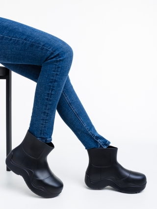 Γυναικείες Μπότες, Γυναικείες μπότες μαύρα από καουτσούκ Apolena - Kalapod.gr
