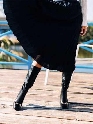 Έκπτώσεις, Γυναικείες μπότες  μαύρες από οικολογικό δέρμα  Salimata - Kalapod.gr