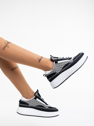 Γυναικεία αθλητικά παπούτσια μαύρα από ύφασμα Maelle - Kalapod.gr