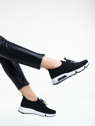 Γυναικεία αθλητικά παπούτσια μαύρα από ύφασμα Cayley - Kalapod.gr