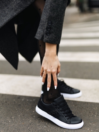 Γυναικεία Αθλητικά Παπούτσια, Γυναικεία αθλητικά παπούτσια μαύρα από οικολογικό δέρμα Lucetta - Kalapod.gr