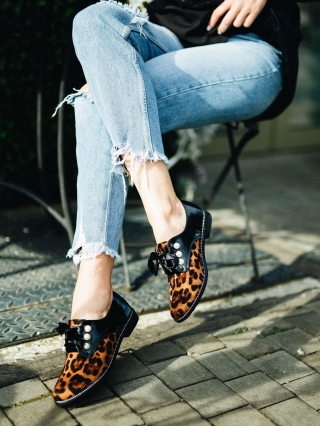 Νέα, Γυναικεία παπούτσια  λεοπάρδαλη από οικολογικό δέρμα και ύφασμα Sarai - Kalapod.gr