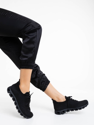 Γυναικεία αθλητικά παπούτσια μαύρα από ύφασμα Romeesa - Kalapod.gr