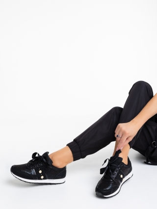 Γυναικεία Αθλητικά Παπούτσια, Γυναικεία αθλητικά παπούτσια μαύρα από ύφασμα Amity - Kalapod.gr