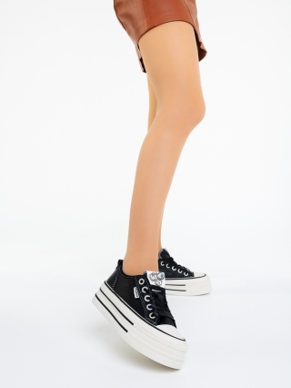 Γυναικεία αθλητικά παπούτσια με πλατφόρμα Vashara Μαύρο - Kalapod.gr