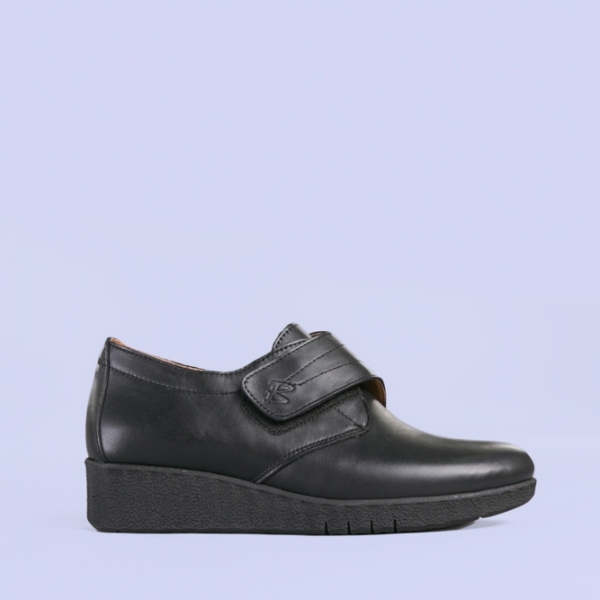 Δερμάτινα παπούτσια  Latina μαύρα, 5 - Kalapod.gr