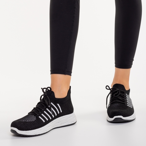 Γυναικεία αθλητικά παπούτσια μαύρα με λευκό από ύφασμα Biriza, 4 - Kalapod.gr
