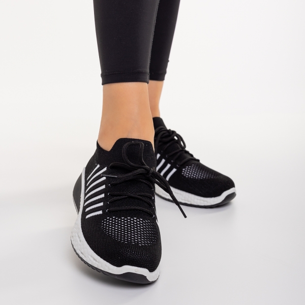 Γυναικεία αθλητικά παπούτσια μαύρα με λευκό από ύφασμα Biriza, 3 - Kalapod.gr