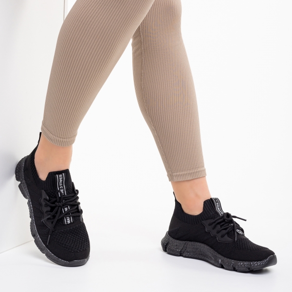 Γυναικεία αθλητικά παπούτσια μαύρα από ύφασμα Daissy, 3 - Kalapod.gr