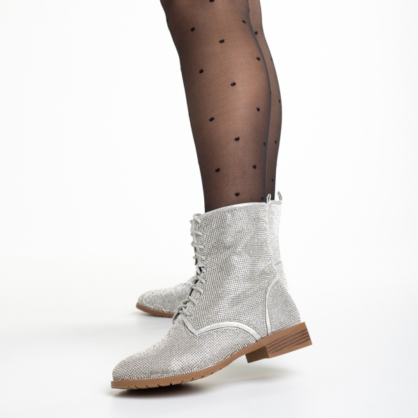 Γυναικεία μπότακια ασημί από οικολογικό δέρμα με ένθετα από πέτρες  Radiance, 3 - Kalapod.gr