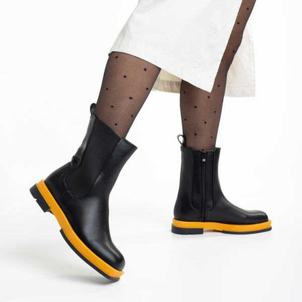 Γυναικείες μπότες μαύρες με κίτρινο από οικολογικό δέρμα Verma, 3 - Kalapod.gr