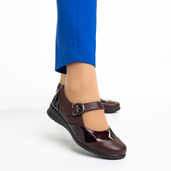 Γυναικεία παπούτσια  γκρενά από οικολογικό δέρμα λουστρίνη Joanna, 4 - Kalapod.gr