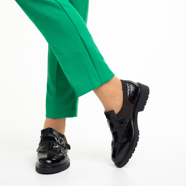 Γυναικεία παπούτσια  μαύρα από οικολογικό δέρμα λουστρίνη Evianna, 4 - Kalapod.gr