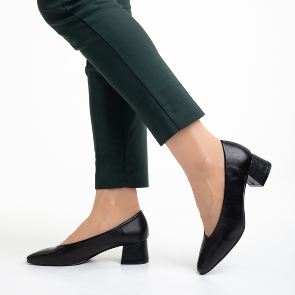 Γυναικεία παπούτσια  μαύρα από οικολογικό δέρμα με τακούνι Veda - Kalapod.gr