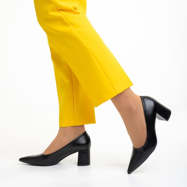 Γυναικεία παπούτσια  μαύρα από οικολογικό δέρμα  με τακούνι Amarilis, 5 - Kalapod.gr