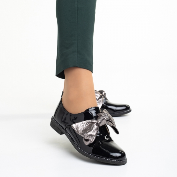 Γυναικεία παπούτσια  μαύρα από οικολογικό δέρμα  λουστρίνι Mitra - Kalapod.gr