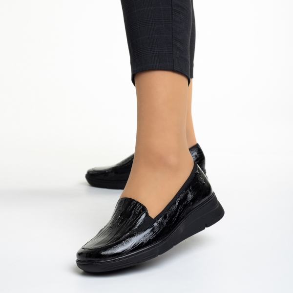 Γυναικεία παπούτσια μαύρα από φυσικό δέρμα Tajana, 3 - Kalapod.gr