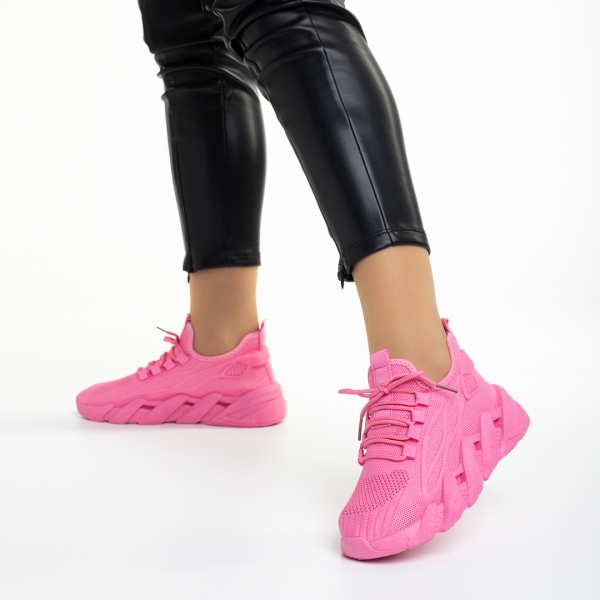 Γυναικεία αθλητικά παπούτσια φούξια από ύφασμα Leanna, 4 - Kalapod.gr