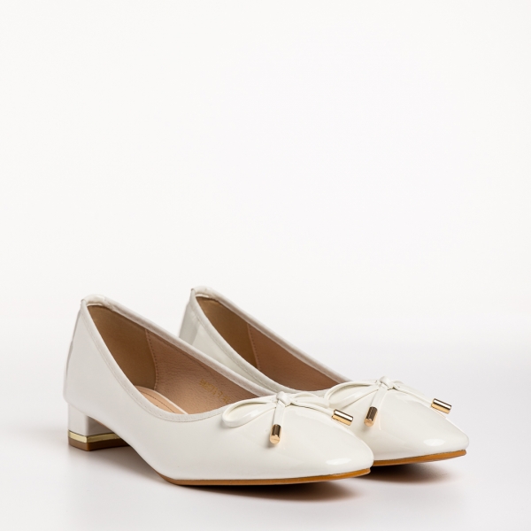 Γυναικεία παπούτσια  λευκά από οικολογικό δέρμα λουστρίνι  Braidy, 3 - Kalapod.gr
