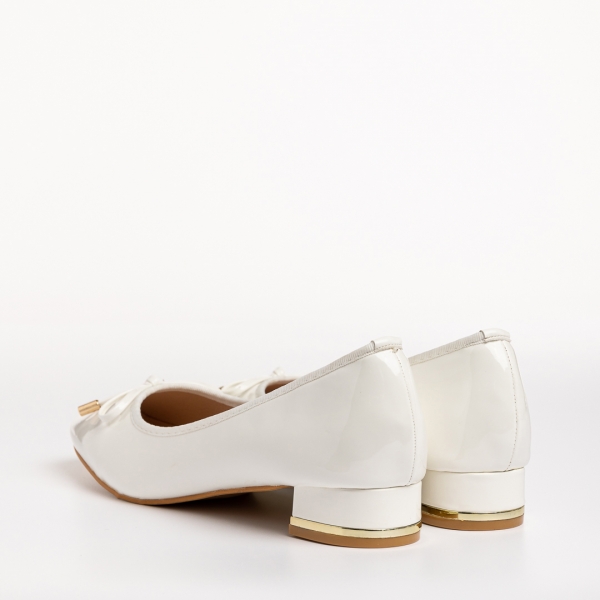 Γυναικεία παπούτσια  λευκά από οικολογικό δέρμα λουστρίνι  Braidy, 4 - Kalapod.gr