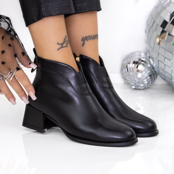 Μποτάκια με χοντρό τακούνι Navira Μαύρο - Kalapod.gr