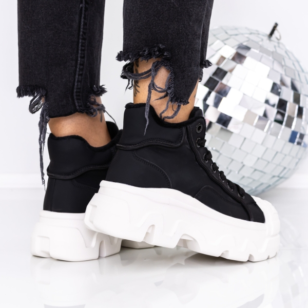 Γυναικείες μπότες με πλατφόρμα Onita Μαύρο, 4 - Kalapod.gr