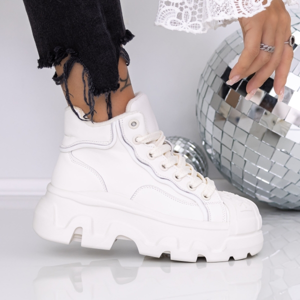 Γυναικείες μπότες με πλατφόρμα Onita  Μπεζ, 2 - Kalapod.gr