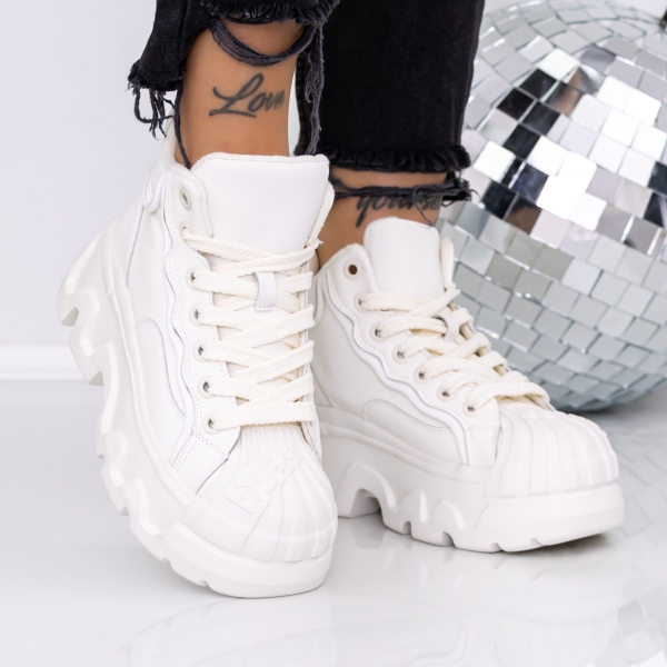 Γυναικείες μπότες με πλατφόρμα Onita  Μπεζ, 3 - Kalapod.gr