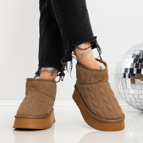 Γυναικείες μπότες UG Genada Καστανός, 3 - Kalapod.gr