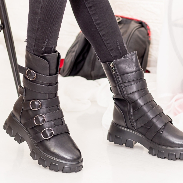 Γυναικείες κοντές μπότες Latada Μαύρο, 2 - Kalapod.gr