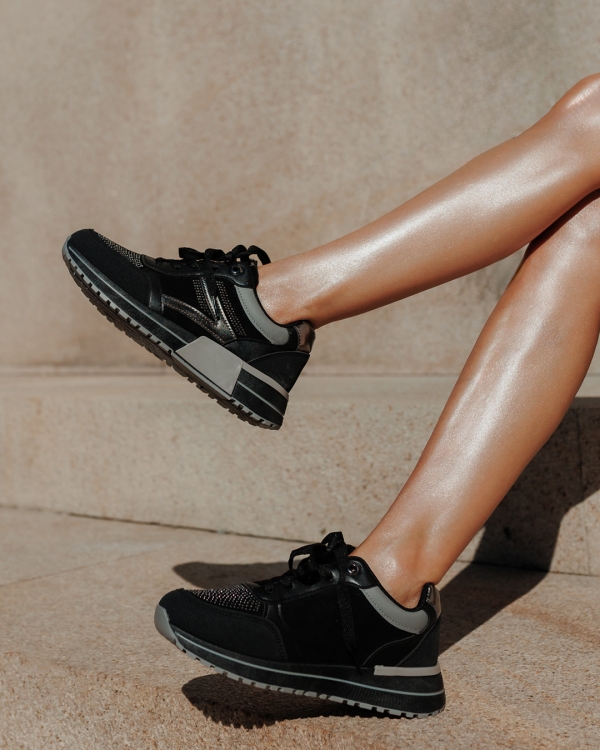 Γυναικεία αθλητικά παπούτσια μαύρα από ύφασμα και οικολογικό δέρμα Ravenna, 2 - Kalapod.gr