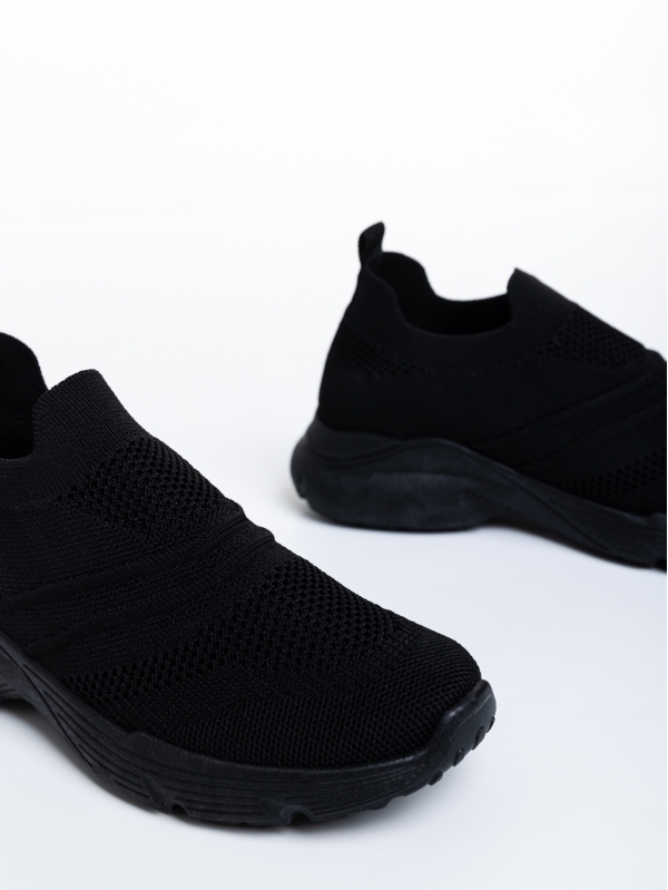 Γυναικεία αθλητικά παπούτσια  μαύρα από ύφασμα  Saldís, 6 - Kalapod.gr