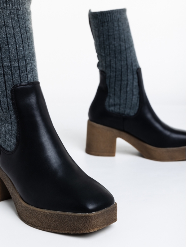 Γυναικεία μπότακια μαύρα από οικολογικό δέρμα και ύφασμα Fizza, 6 - Kalapod.gr