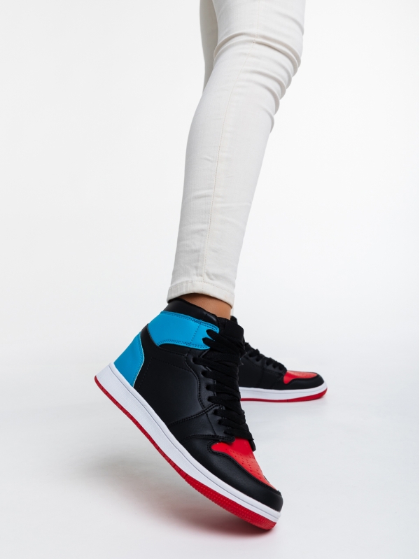 Γυναικεία αθλητικά παπούτσια μαύρα με κόκκινο και μπλε από οικολογικό δέρμα Cass, 2 - Kalapod.gr