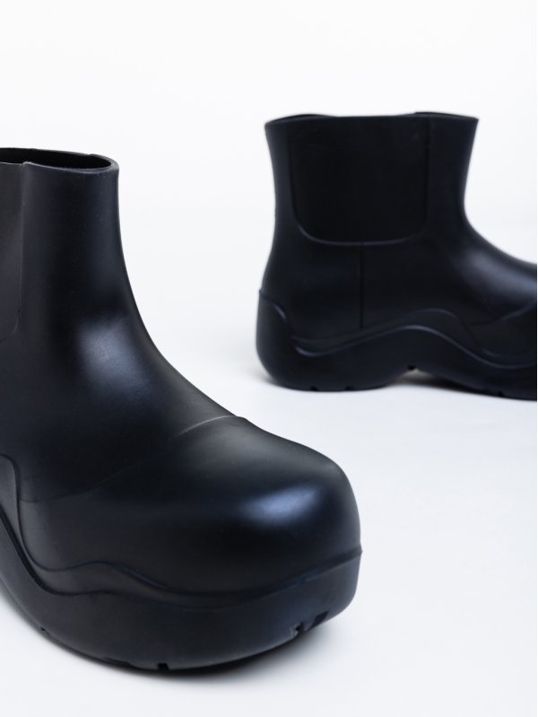 Γυναικείες μπότες μαύρα από καουτσούκ Apolena, 6 - Kalapod.gr