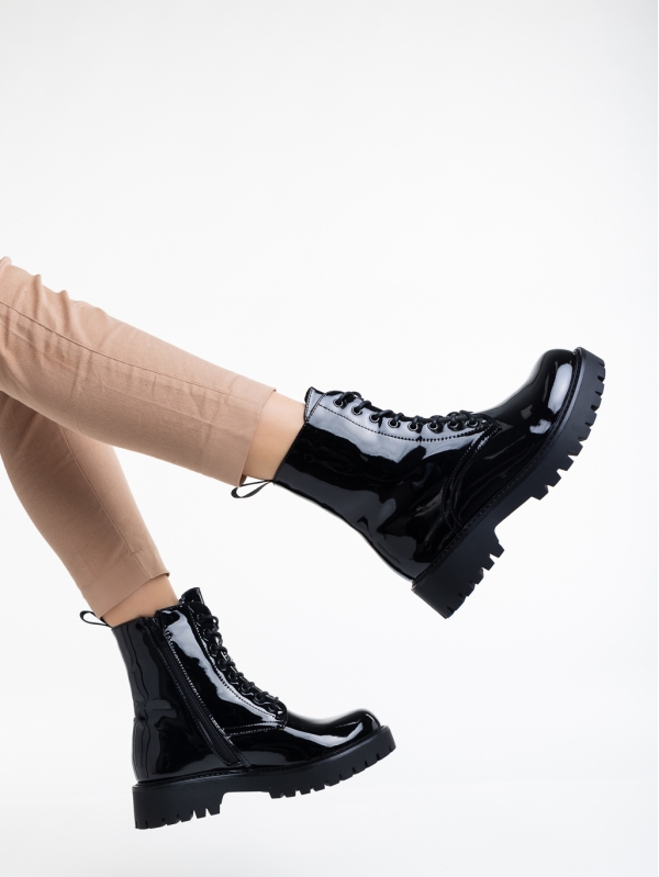 Γυναικεία μπότακια μαύρα από οικολογικό δέρμα λουστρίνι  Mahina, 4 - Kalapod.gr
