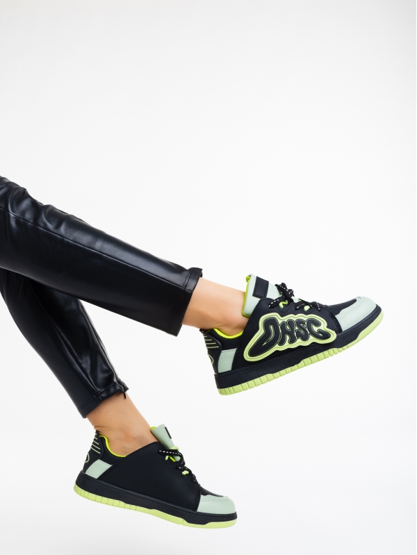 Γυναικεία αθλητικά παπούτσια μαύρα με πράσινο από οικολογικό δέρμα Azurine, 4 - Kalapod.gr