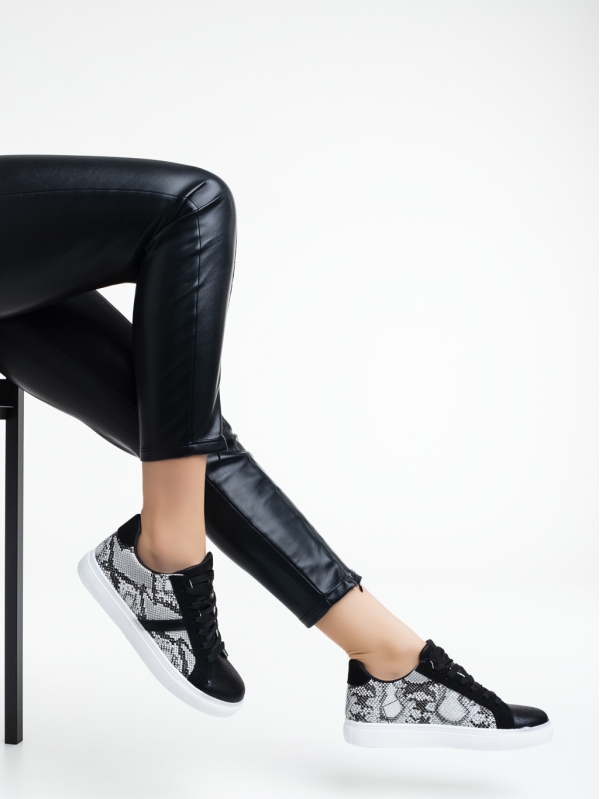 Γυναικεία αθλητικά παπούτσια μαύρα από οικολογικό δέρμα Lovette - Kalapod.gr
