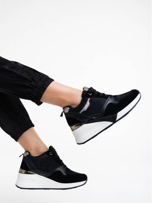Γυναικεία αθλητικά παπούτσια μαύρα από ύφασμα Iolana, 3 - Kalapod.gr