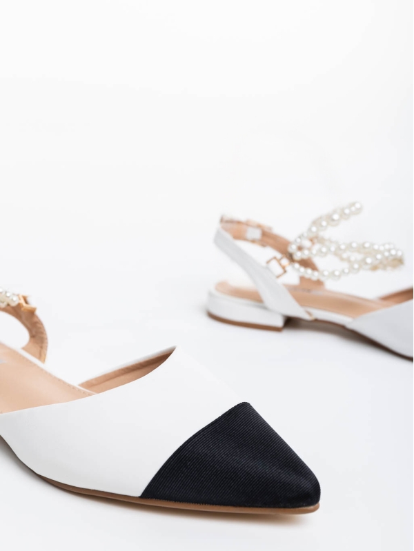 Γυναικεία παπούτσια μαύρα με λευκό από οικολογικό δέρμα Darlina, 6 - Kalapod.gr