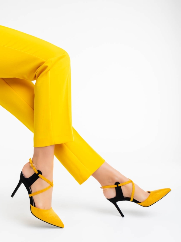 Γυναικεία παπούτσιακίτρινα από ύφασμα Saleena - Kalapod.gr
